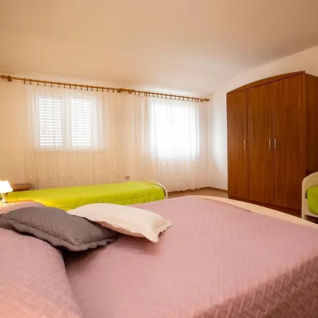Appartement Mirjana *